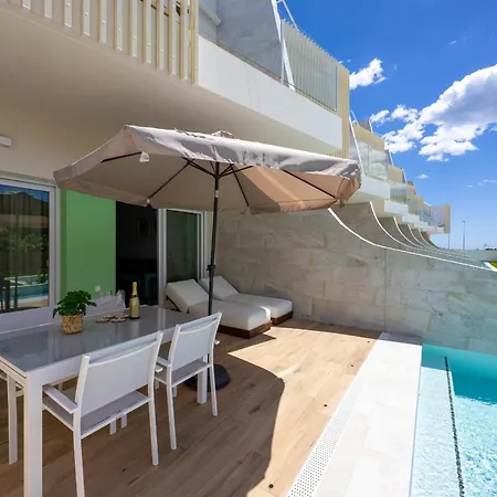 Casa De Sarina - Beautiful W Direct Access To The Pool Apartman